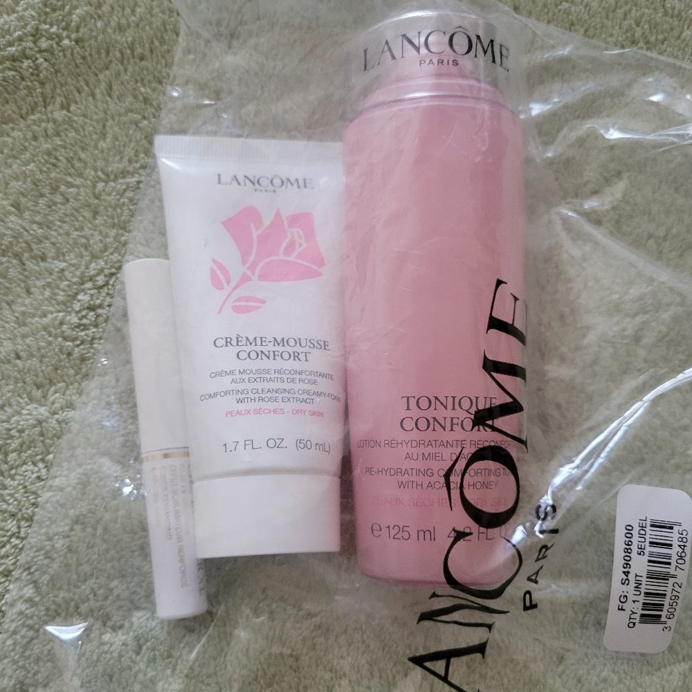 NWT - Lancome Gift Set